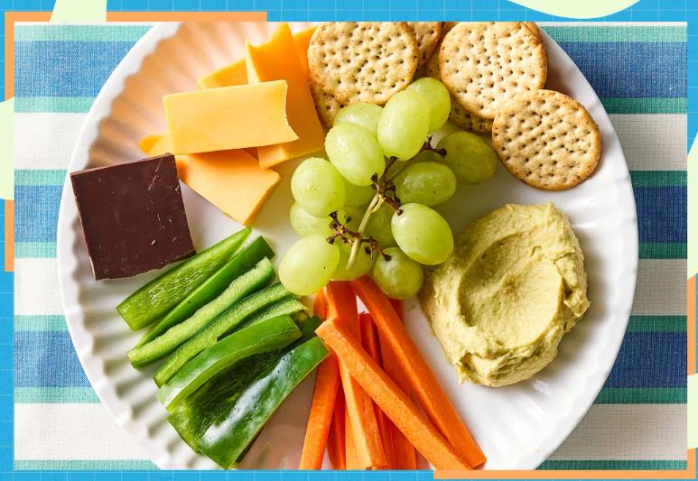 How to Build a No-Cook Snack Plate for a Balanced Lunch